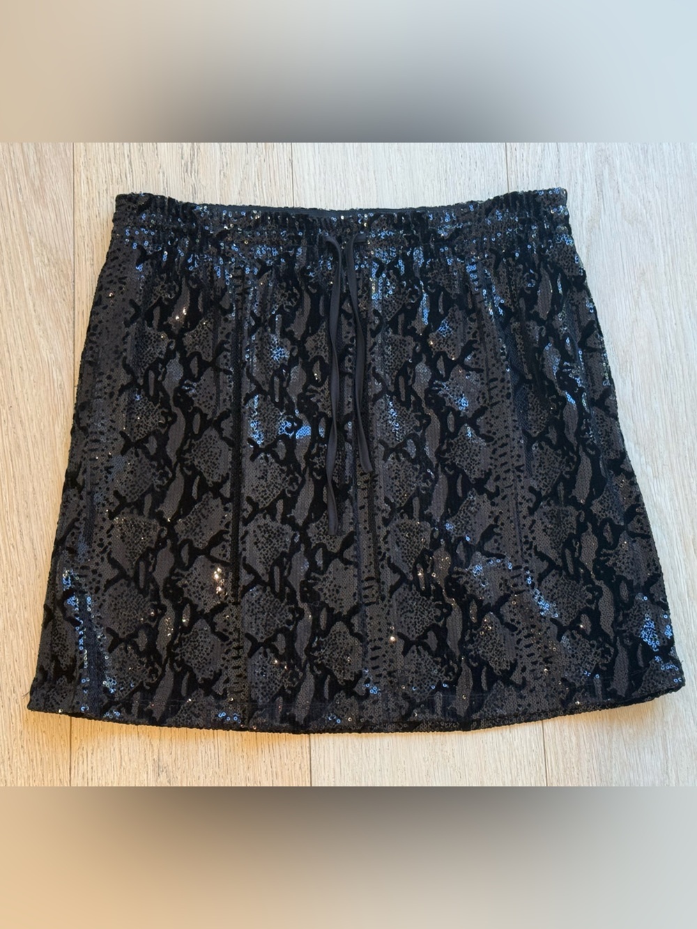 Black Sequin Mini Skirt Velvet Detail Party Night Out Holiday Sparkle Size M